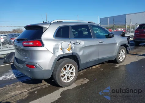 2016 Jeep Cherokee Latitude z USA, uszkodzony, nr VIN 1C4PJLCB7GW307280